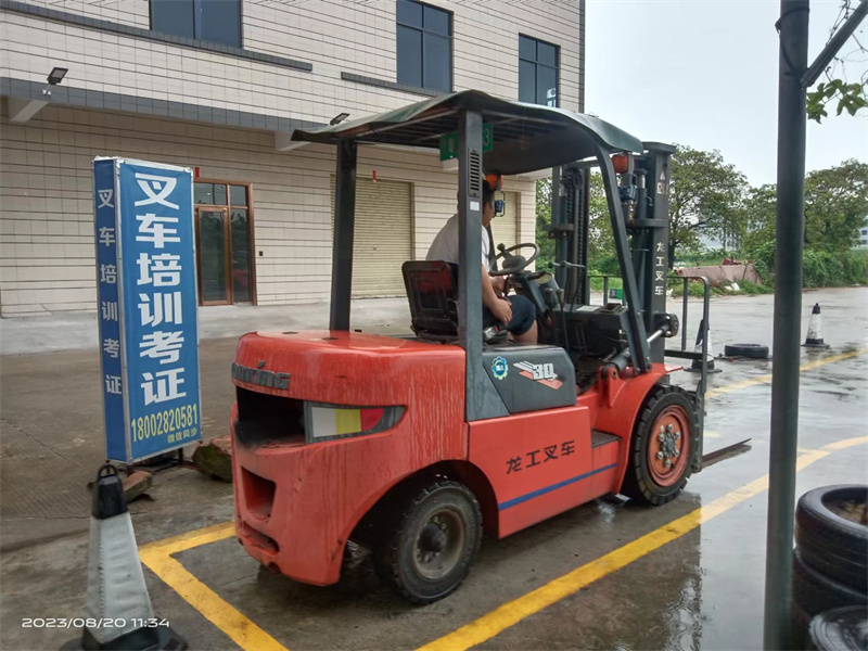 博罗石湾哪有叉车学？石湾学叉车去哪学？