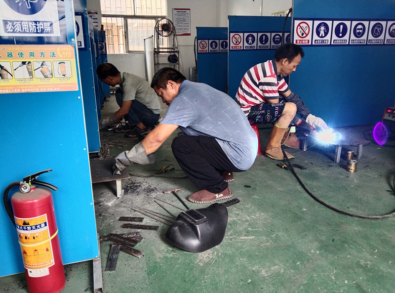 东莞企石二保焊技术培训哪里有，东莞企石哪里学焊工技术呢？