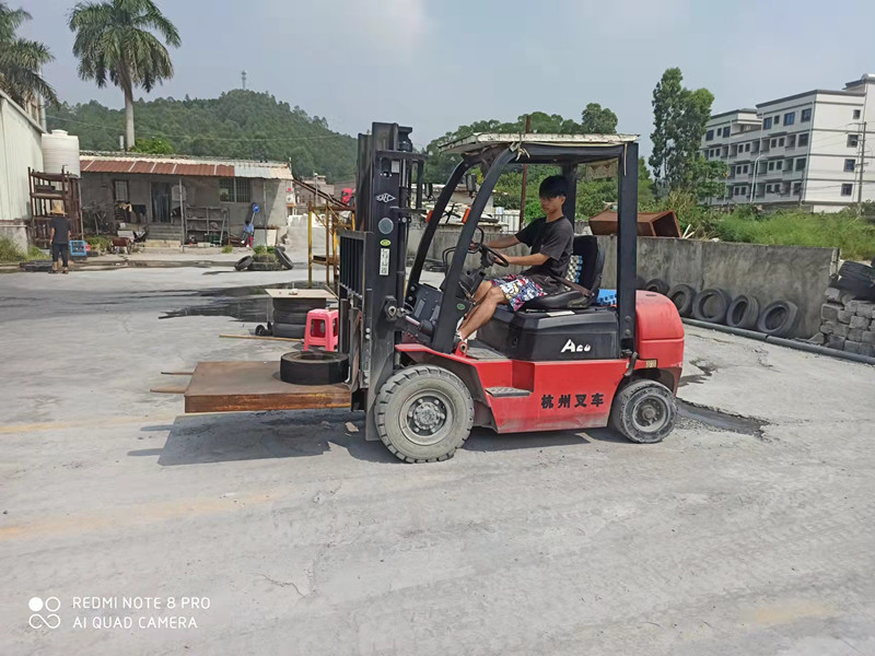 博罗长宁哪里学叉车？博罗长宁学叉车多少钱？