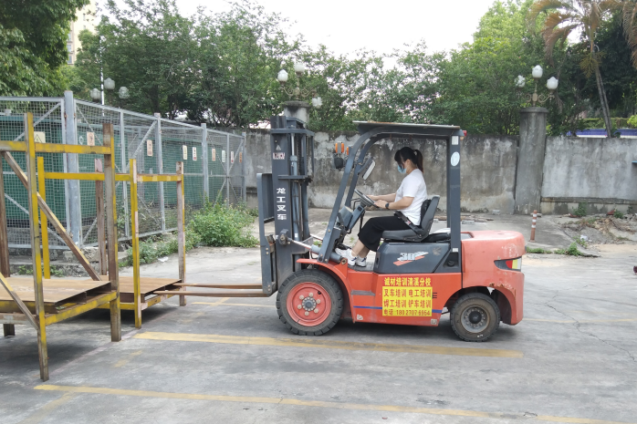 仲恺陈江叉车培训考证哪里有报名？