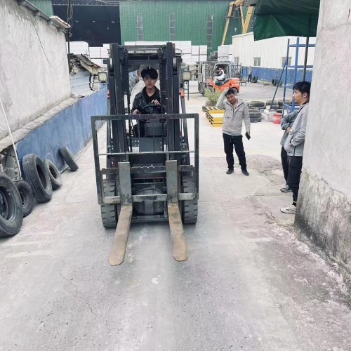 东莞厚街附近学叉车 考叉车证在哪里报名？厚街附近学叉车要多长时间？