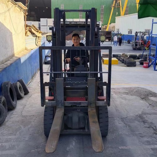 东莞寮步附近学叉车 考叉车证在哪里报名？寮步附近学叉车要多长时间？