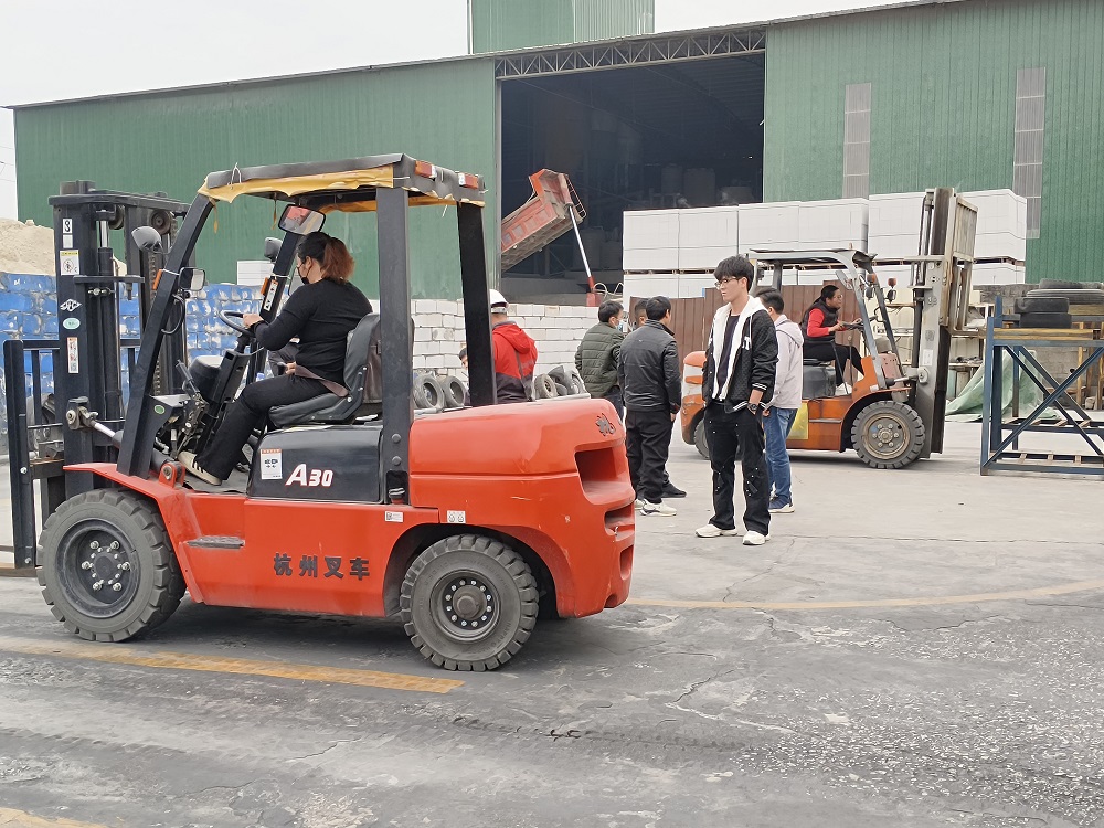 深汕合作区学叉车哪里报名 考叉车证在哪里报名
