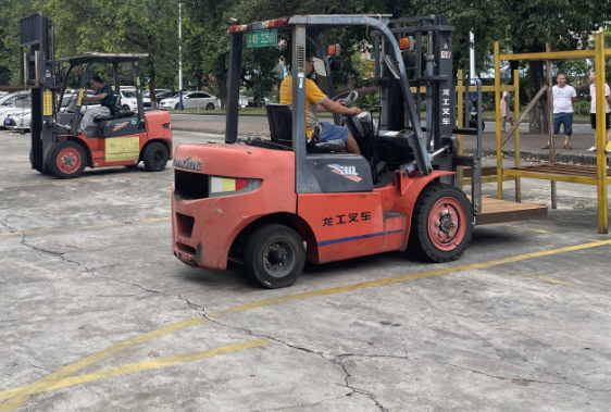 紫金哪里有叉车培训基地，报考叉车需要什么条件
