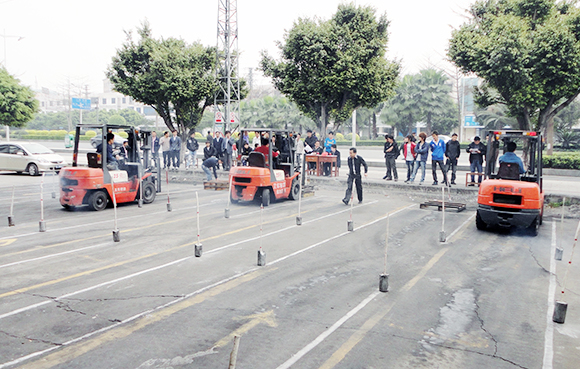 龙岗平湖叉车技术学习，龙岗平湖叉车培训班