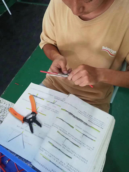 深圳坑梓哪里报名考电工证