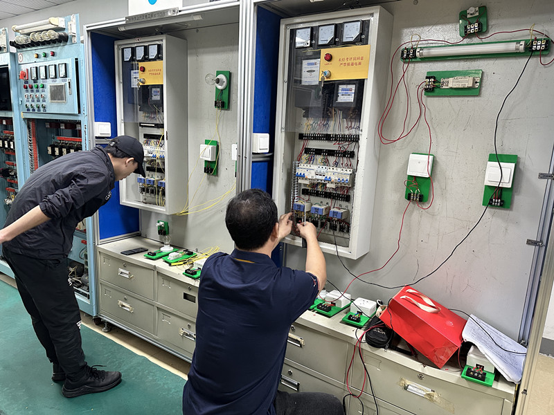 深圳龙岗龙城附近哪里学电工？龙岗龙城学电工多少钱？