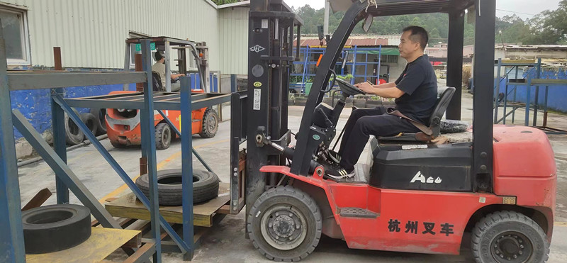 龙岗平湖学叉车 考叉车证在哪里报名比较快？