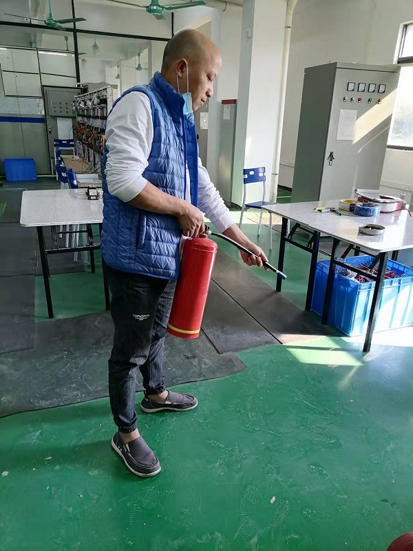 东莞东城电工培训学费要多少，东莞东城电工培训学校在哪里